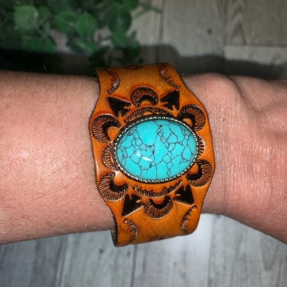 Emery Rose NWOT Brown PU Leather Brown Turquoise Stone Wrap Bracelet - Picture 3 of 11